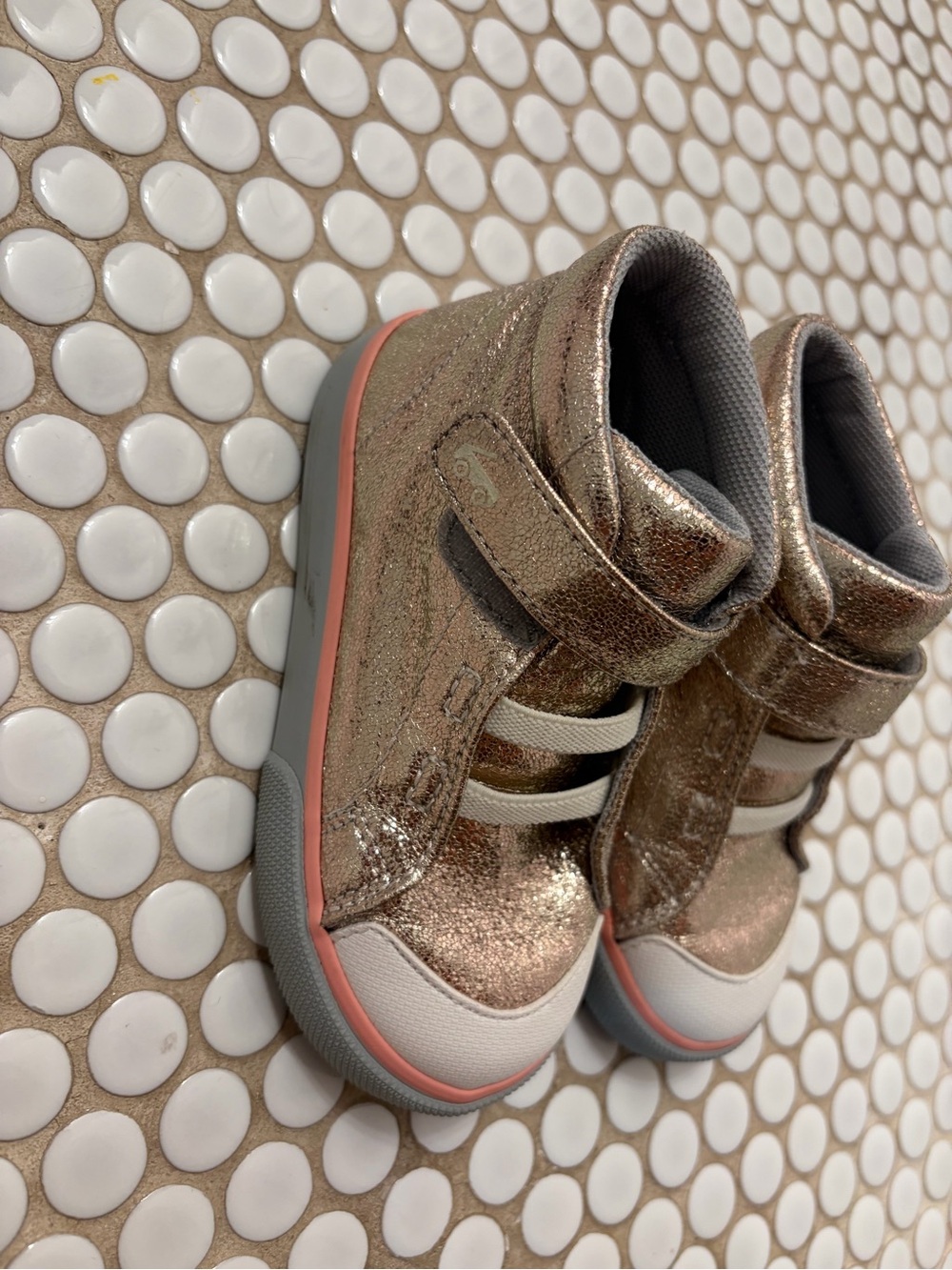 See Kai Run High-Top Sneakers NWOT sz8